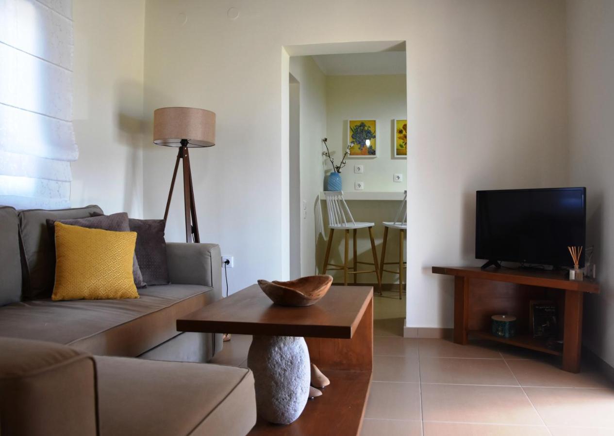 Nelleas Home Αδάμας Εξωτερικό φωτογραφία